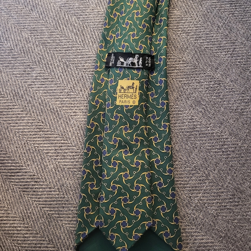 Vintage Hermès Green Silk Tie Style 7445 HA